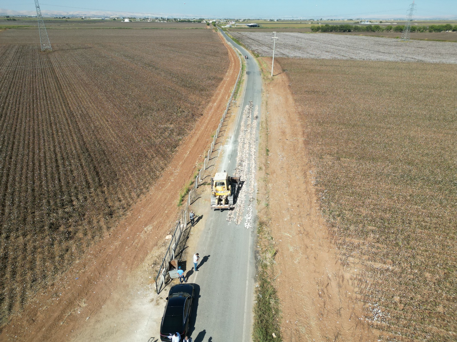 Yardımcı-Kısas yolu sıcak asfalt yapılıyor