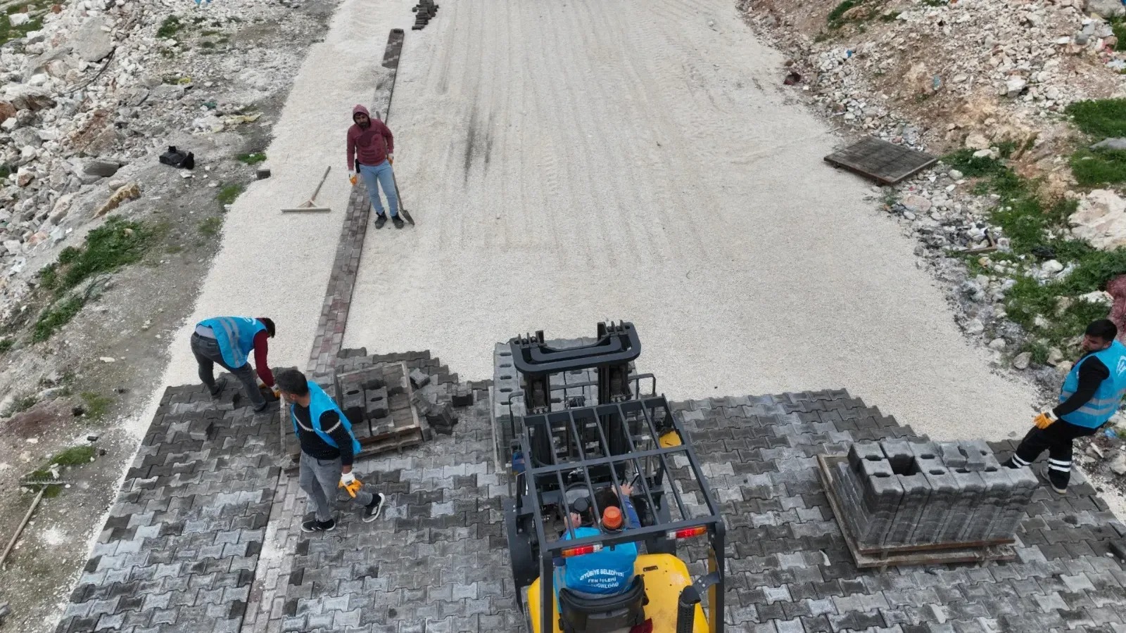 Eyyübiye’de yol çalışmaları sürüyor