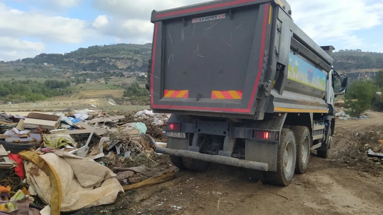 Ormanlık alana çöp döken belediyeye büyük ceza!