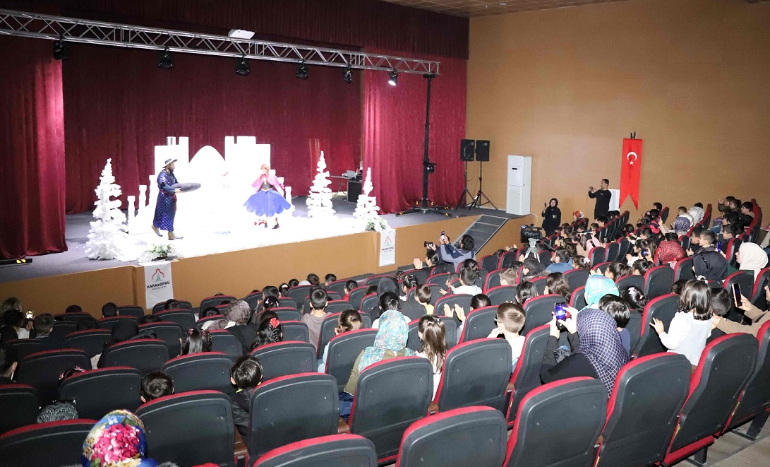 Karaköprü’de Elsa-kayıp hazine oyunu sahnelendi