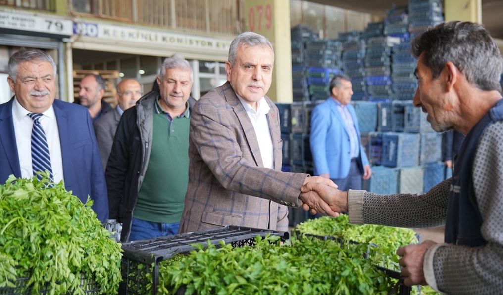 Beyazgül kentte sıkılmadık el bırakmıyor