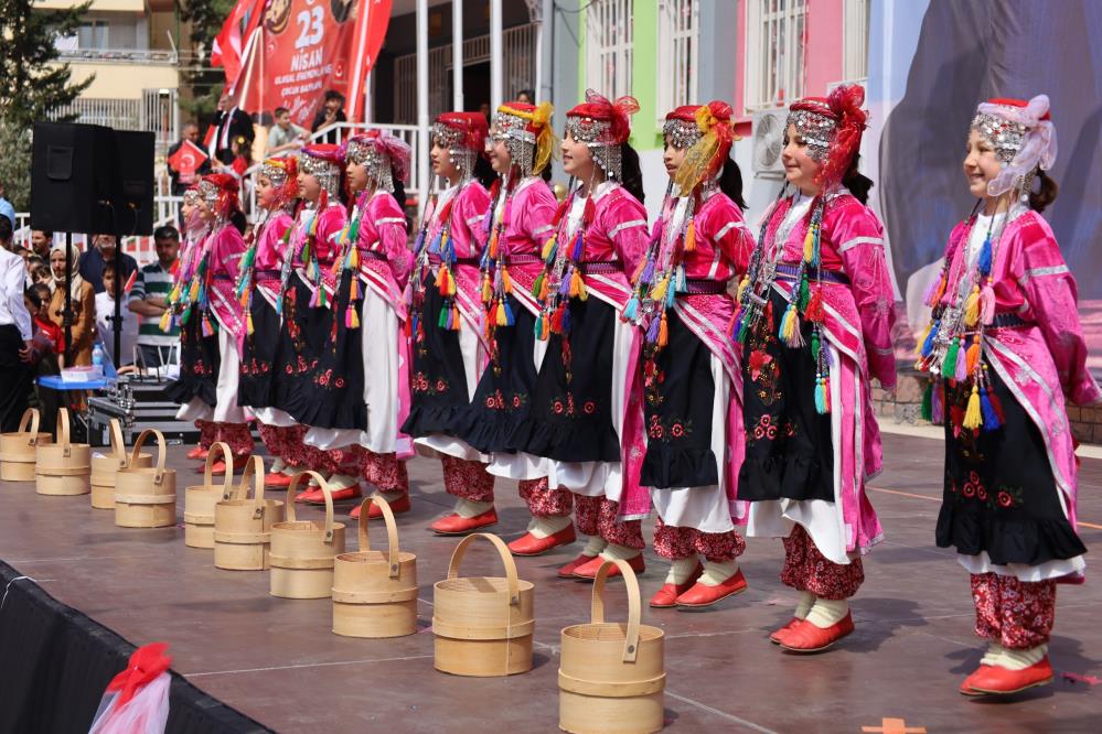 Şanlıurfa'da 23 Nisan coşkusu yaşandı