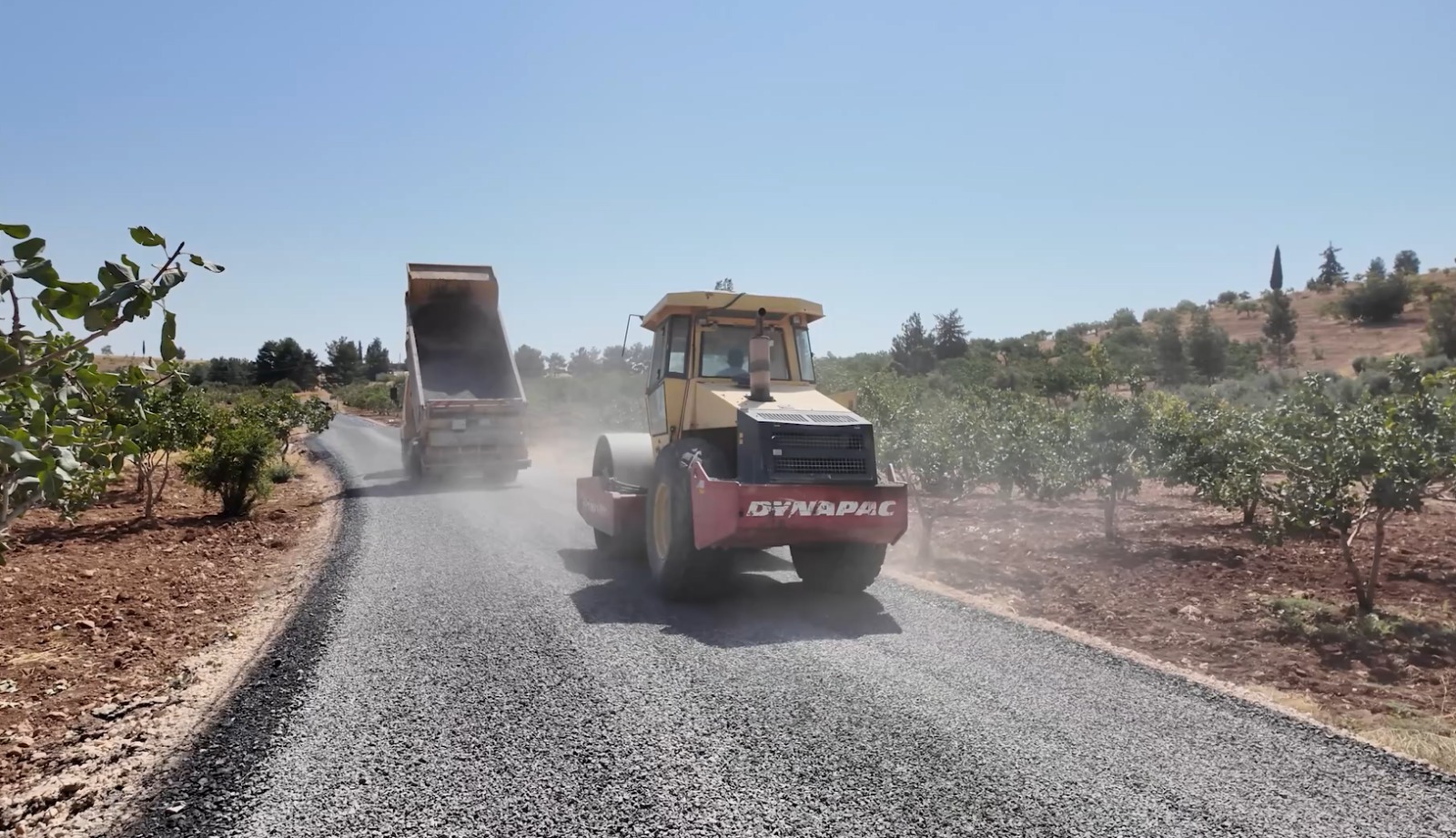 KARAKÖPRÜ KIRSALINDA 7 KM’LİK YOL BÜYÜKŞEHİR’LE YENİLENDİ