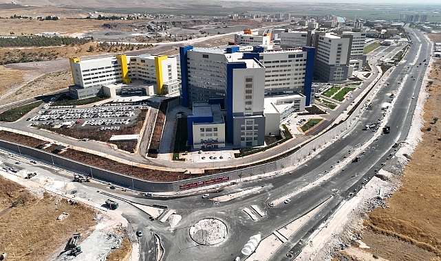 Büyükşehir, Şanlıurfa Şehir Hastanesi Yolunda Ulaşımı Rahatlatıyor