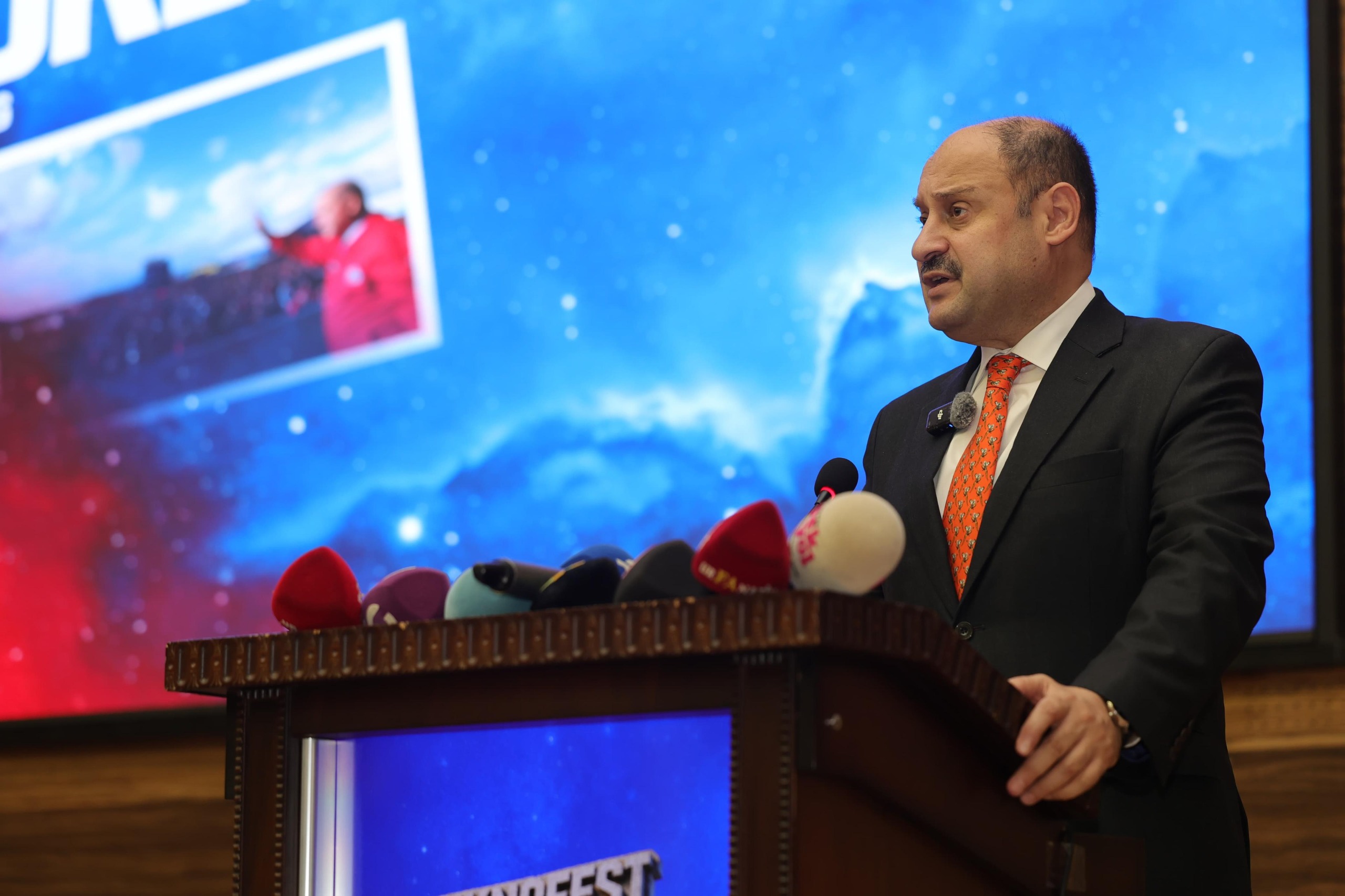 BAŞKAN GÜLPINAR: “GENÇLERİMİZİN BİLİM VE TEKNOLOJİDE ÖNÜNÜ AÇIYORUZ”