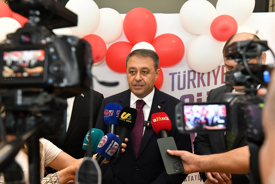 Vali Şıldak, sokak hayvanlarını değerlendirdi