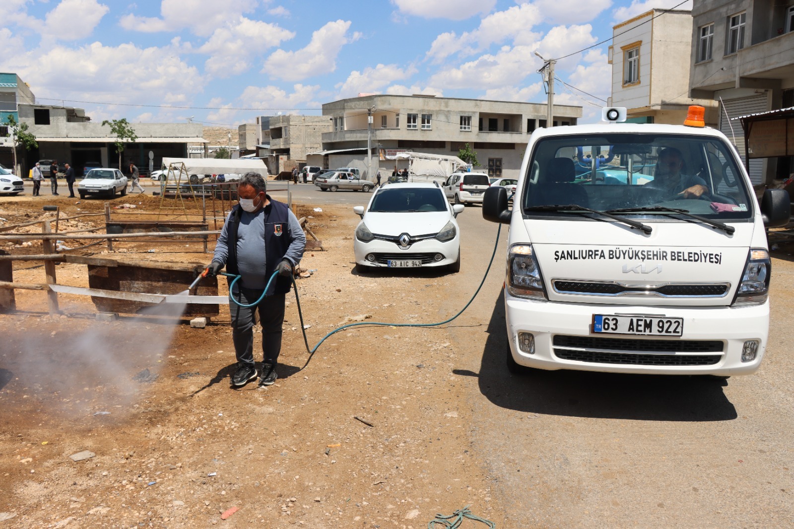 Büyükşehir’den Kurban Satış Noktaları Yakınlarında İlaçlama Çalışması