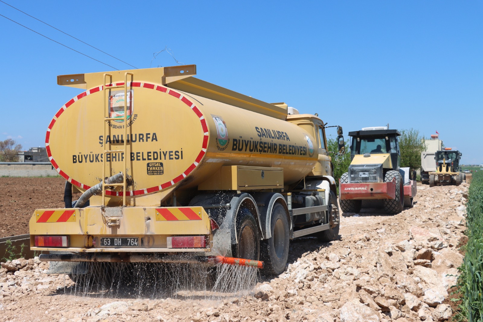 Büyükşehir, Harran’da 7,2 Kilometrelik Yolu Yeniliyor
