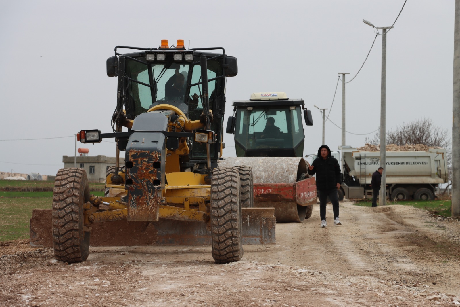 HALİLİYE’DE 4 KİLOMETRELİK YOL DAHA GÜVENLİ HALE GETİRİLİYOR!