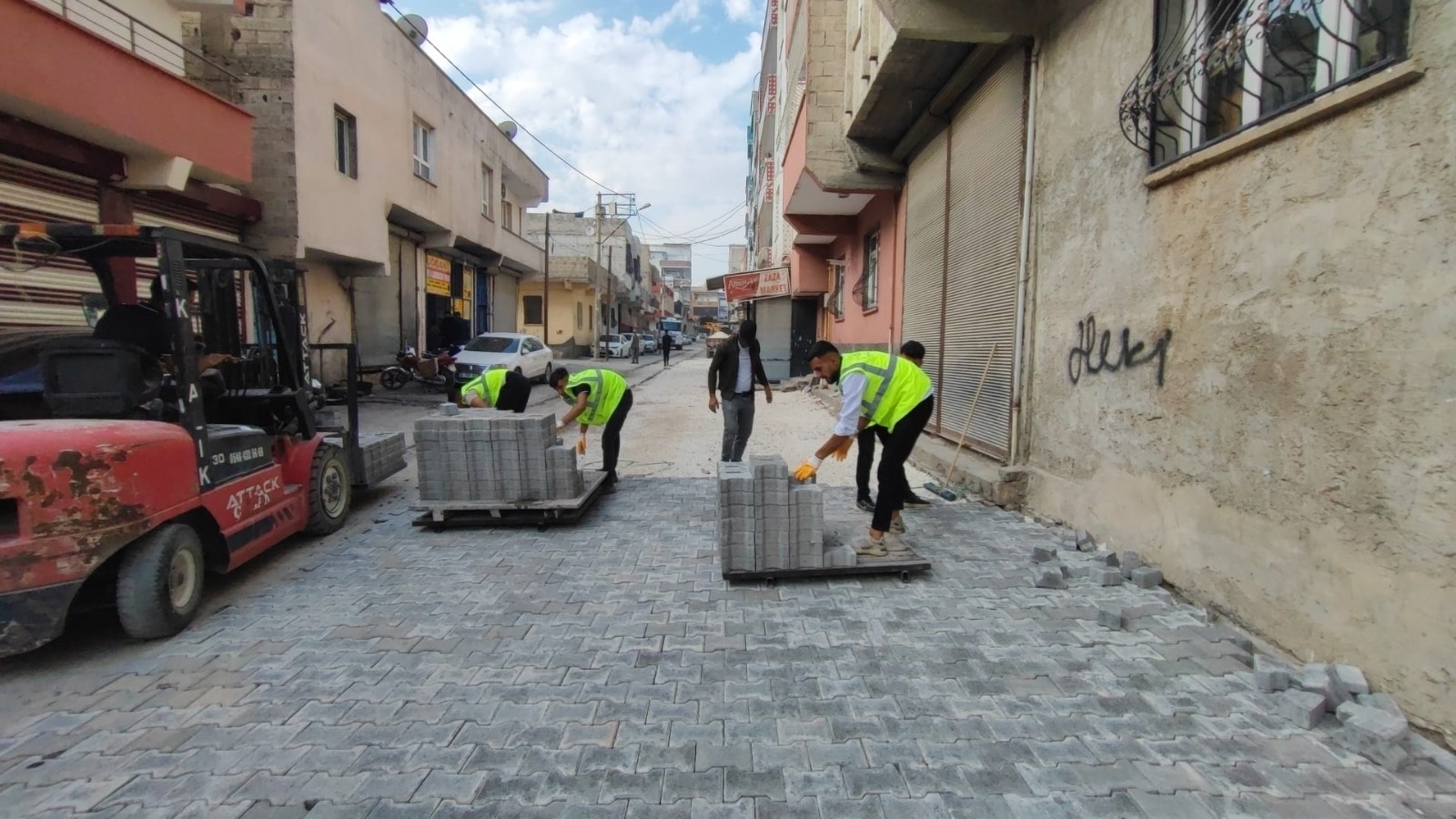 Eyyübiye'de üst yapı çalışmaları sürüyor