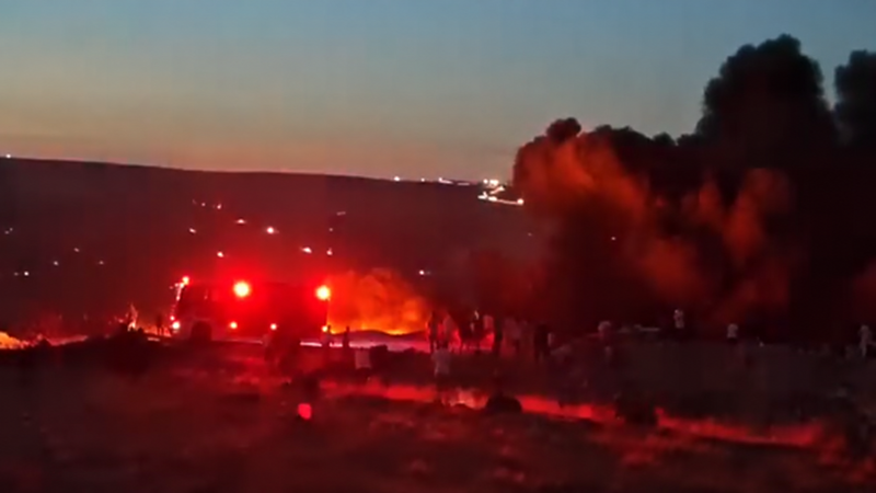 Karaköprü’de Yangın! Alevler Yerleşim Alanlarını Tehdit Etti