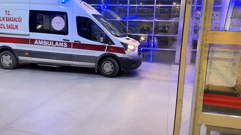 Şanlıurfa’da Otomobil ile Motosiklet Çarpıştı: 2 Kişi Yaralandı
