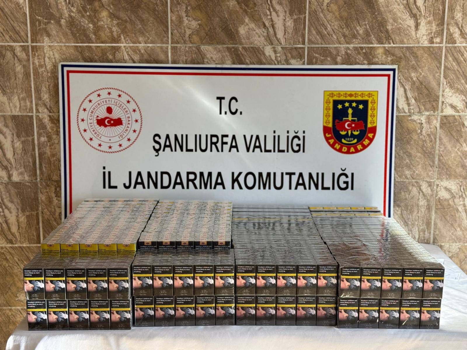 Şanlıurfa’da Kaçak Sigara ve Çay Operasyonu!