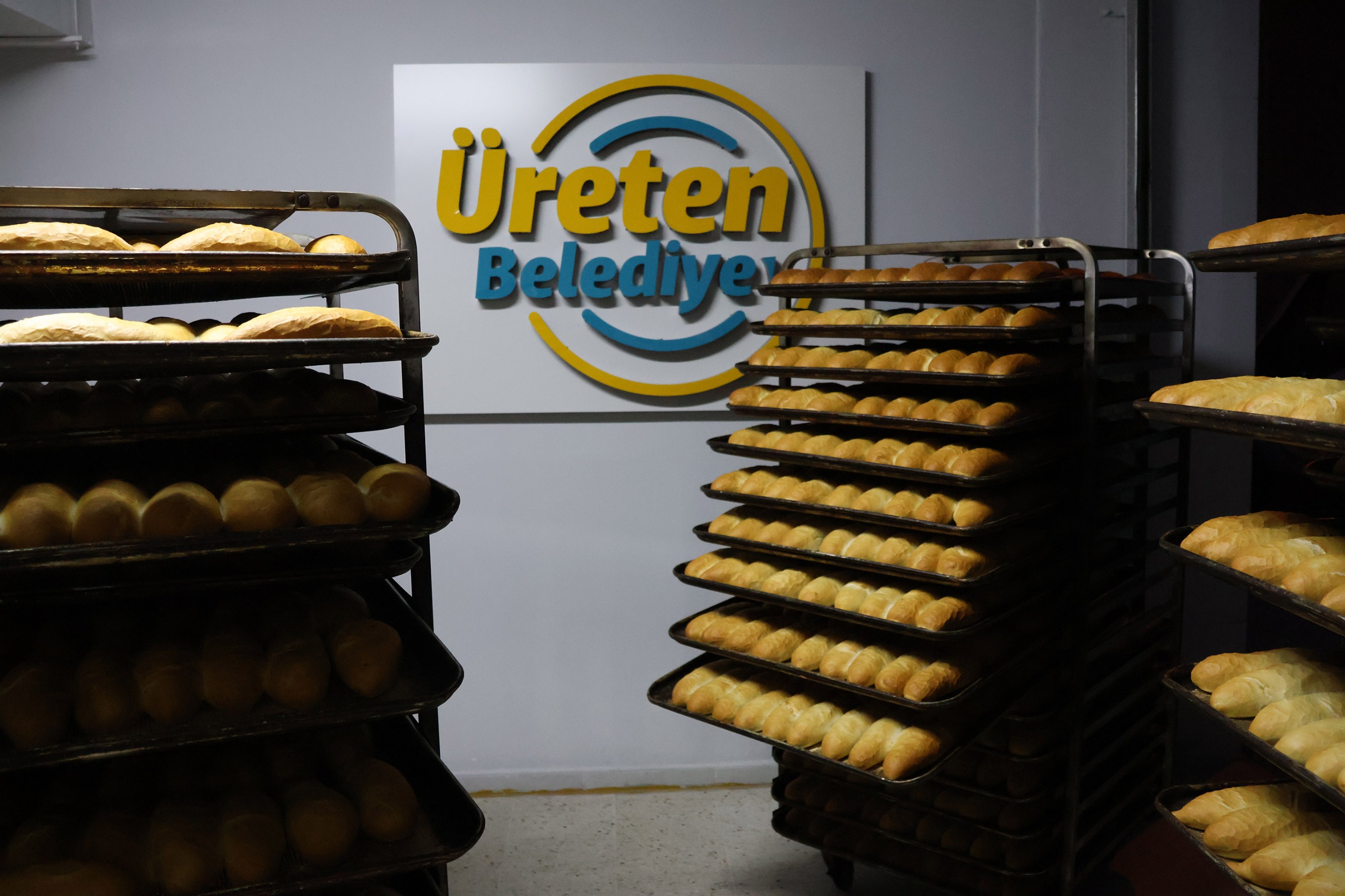 Haliliye’de Günde 7 Bin 368 Ekmek İhtiyaç Sahiplerine Ulaştırılıyor