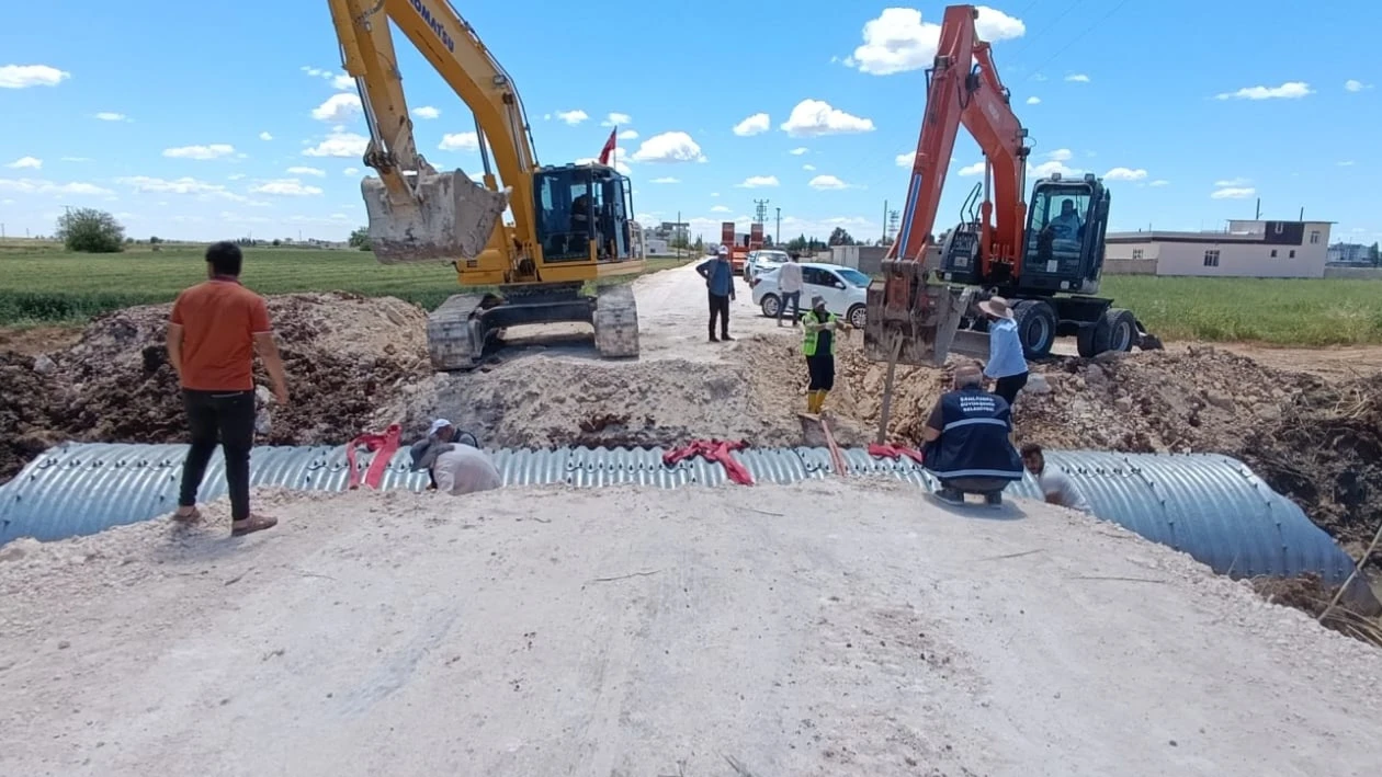 Şanlıurfa’da Kırsal Yol Seferberliği Sürüyor