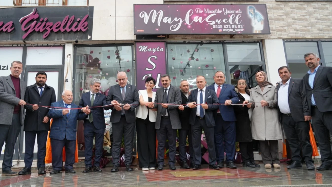 Mayla Suell Giyim Hizmete Açıldı