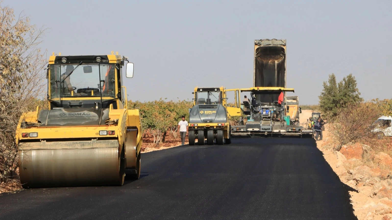 39 KM’lik grup yolunda asfalt çalışmaları sürüyor