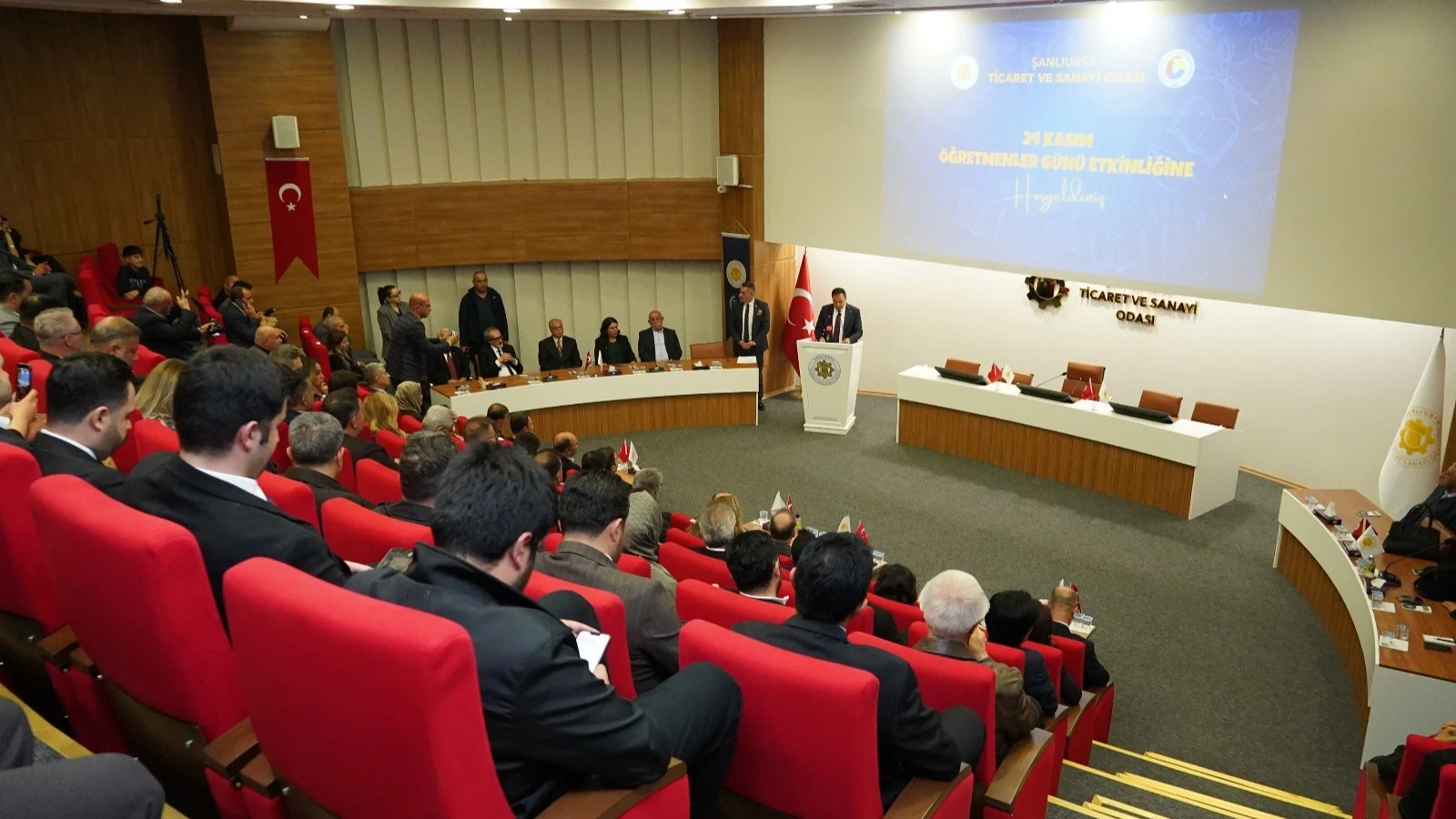 ŞUTSO ev sahipliğinde öğretmenler günü programı gerçekleştirildi