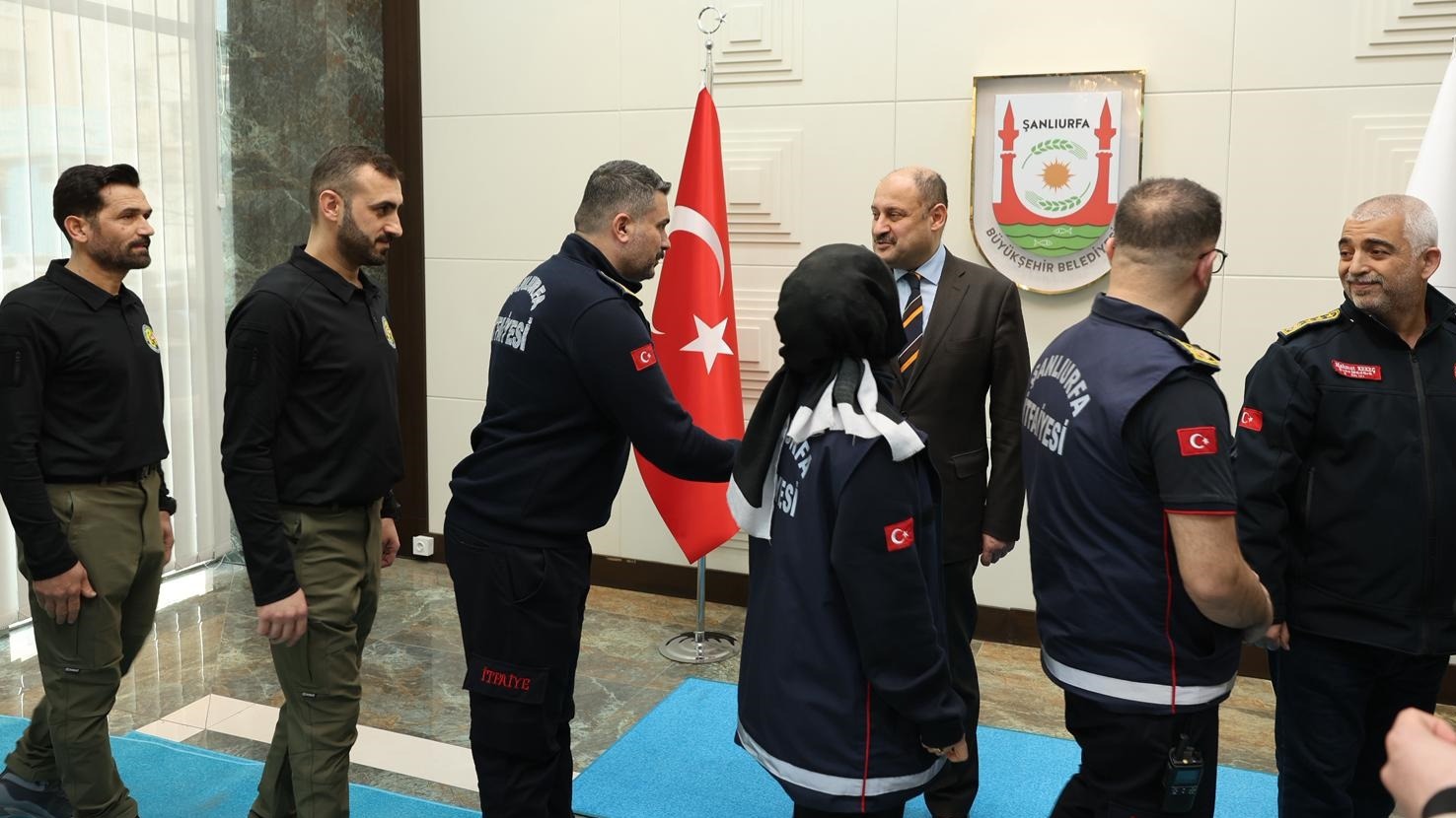 BAŞKAN GÜLPINAR, BELEDİYE PERSONELİYLE BAYRAMLAŞTI