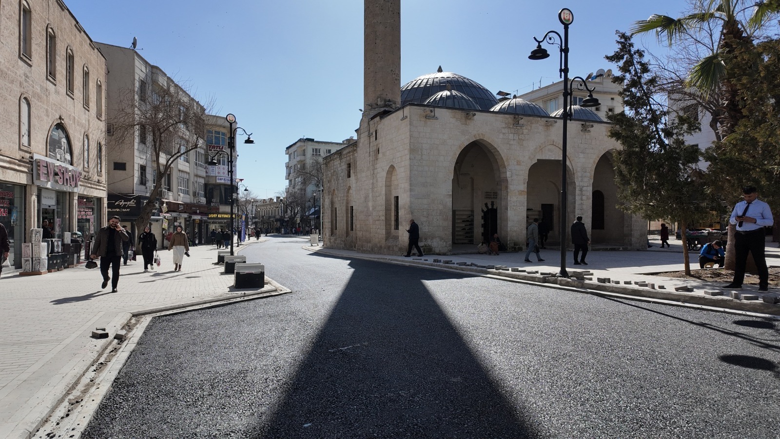 DİVANYOLU’NDA İLK ETAP ASFALT ÇALIŞMALARI TAMAMLANDI