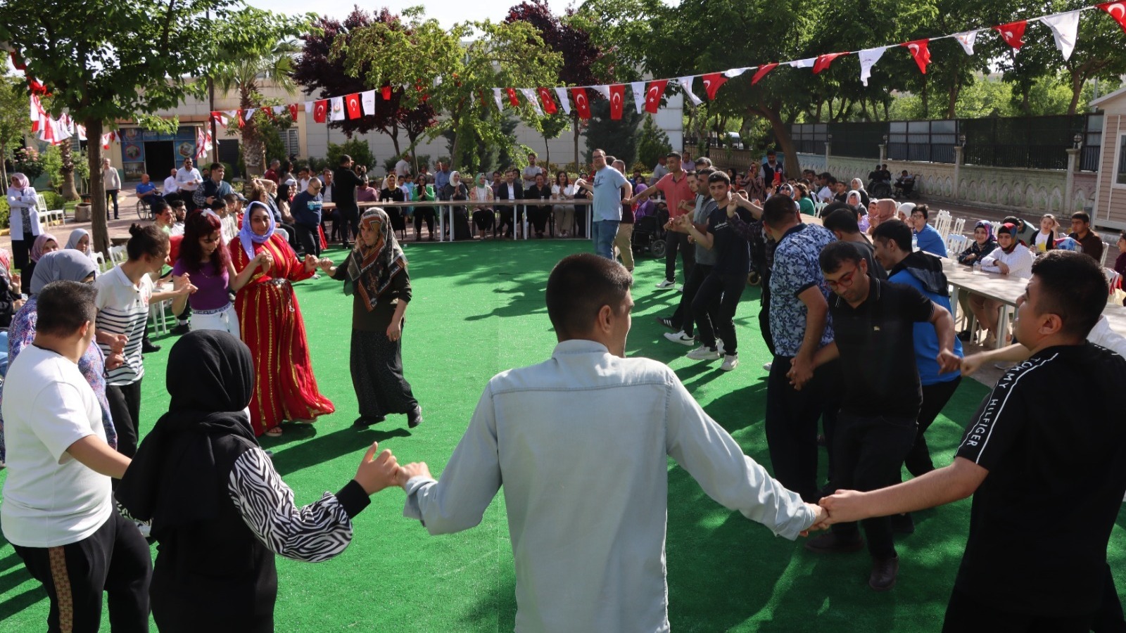 Engelsiz Hayatlar Sıra Gecesiyle Moral Buldu