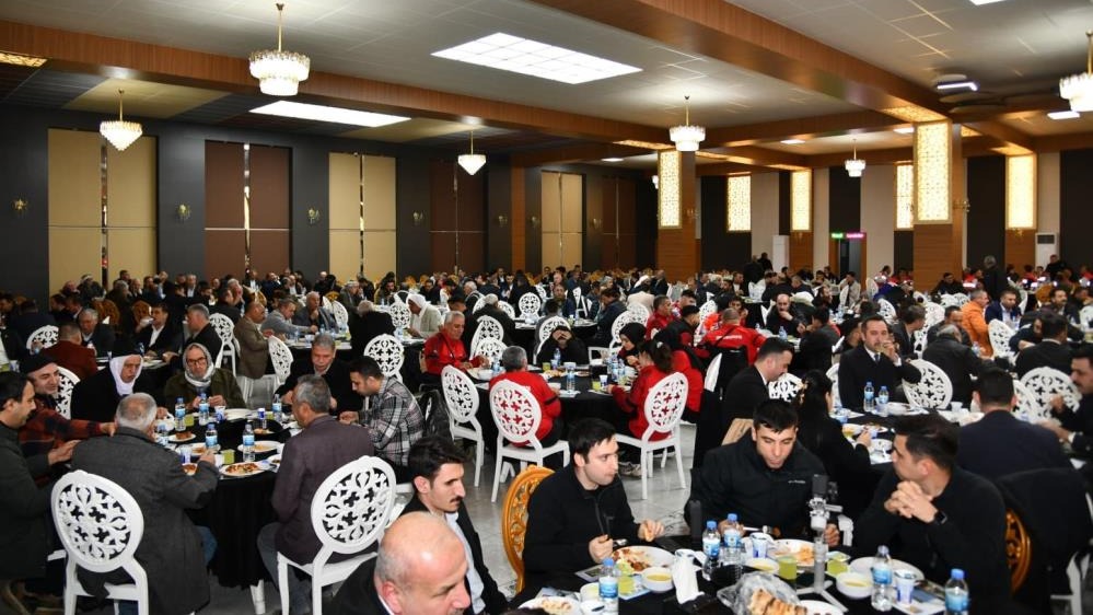 Vali Şıldak iftarda Sivereklilerle buluştu