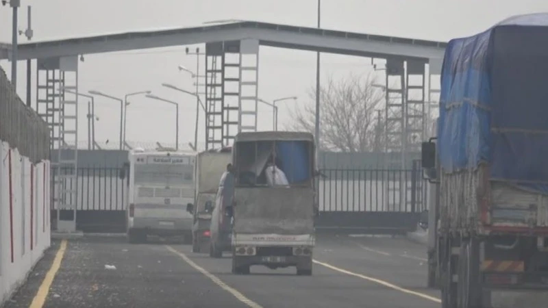 Suriyelilerin gönüllü geri dönüşü bayram öncesi de sürüyor