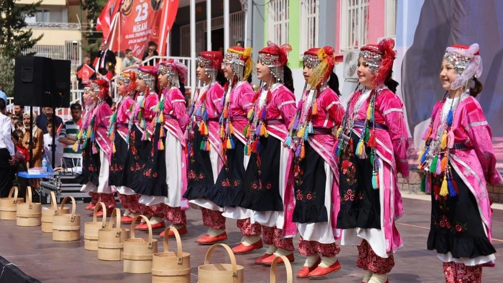 Şanlıurfa'da 23 Nisan coşkusu yaşandı