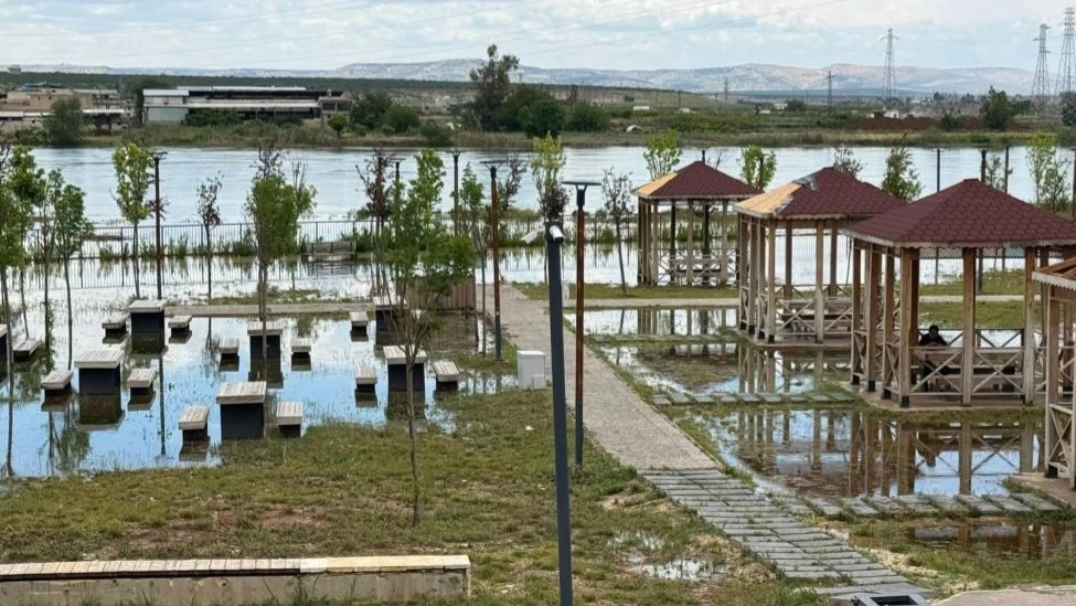 Birecik'te Fırat Nehri taştı, her yeri su bastı