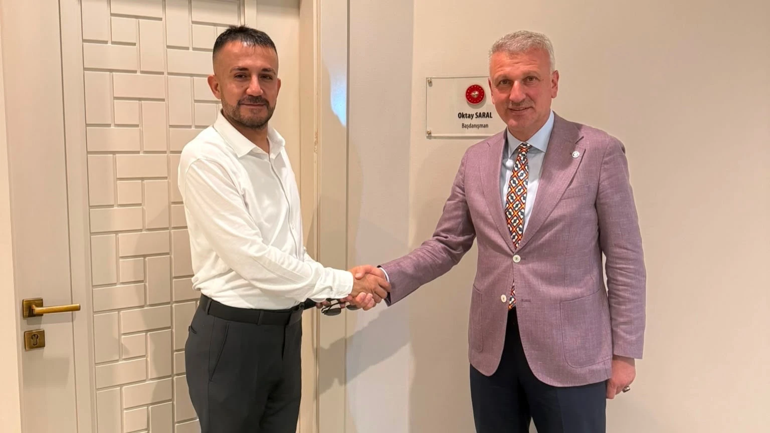 AZİZ SAVAŞ’TAN OKTAY SARAL’A DESTEK MESAJI