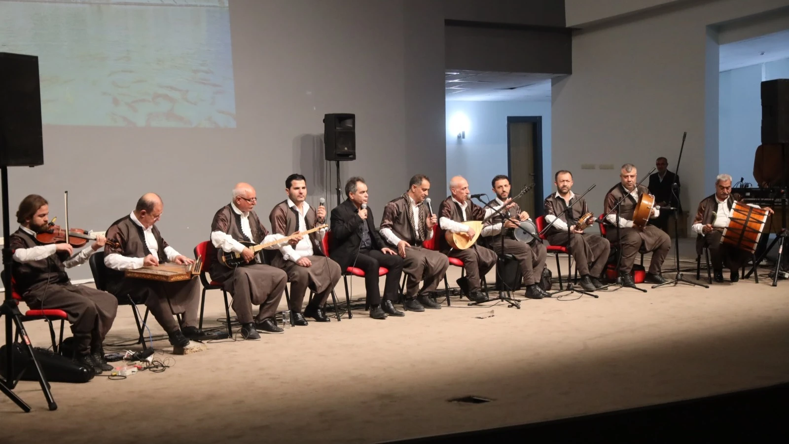 URFA AHENGİ SIRA GECESİ TOPLULUĞU, MUNZUR ÜNİVERSİTESİ’Nİ ŞENLENDİRDİ