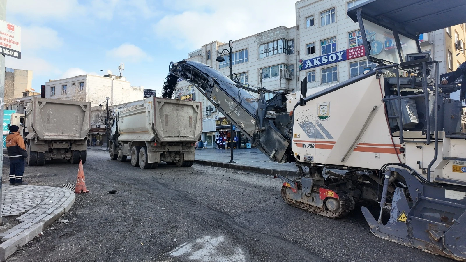 Divanyolu Yayalaştırma Projesinde asfalt öncesi zemin çalışması yapılıyor!