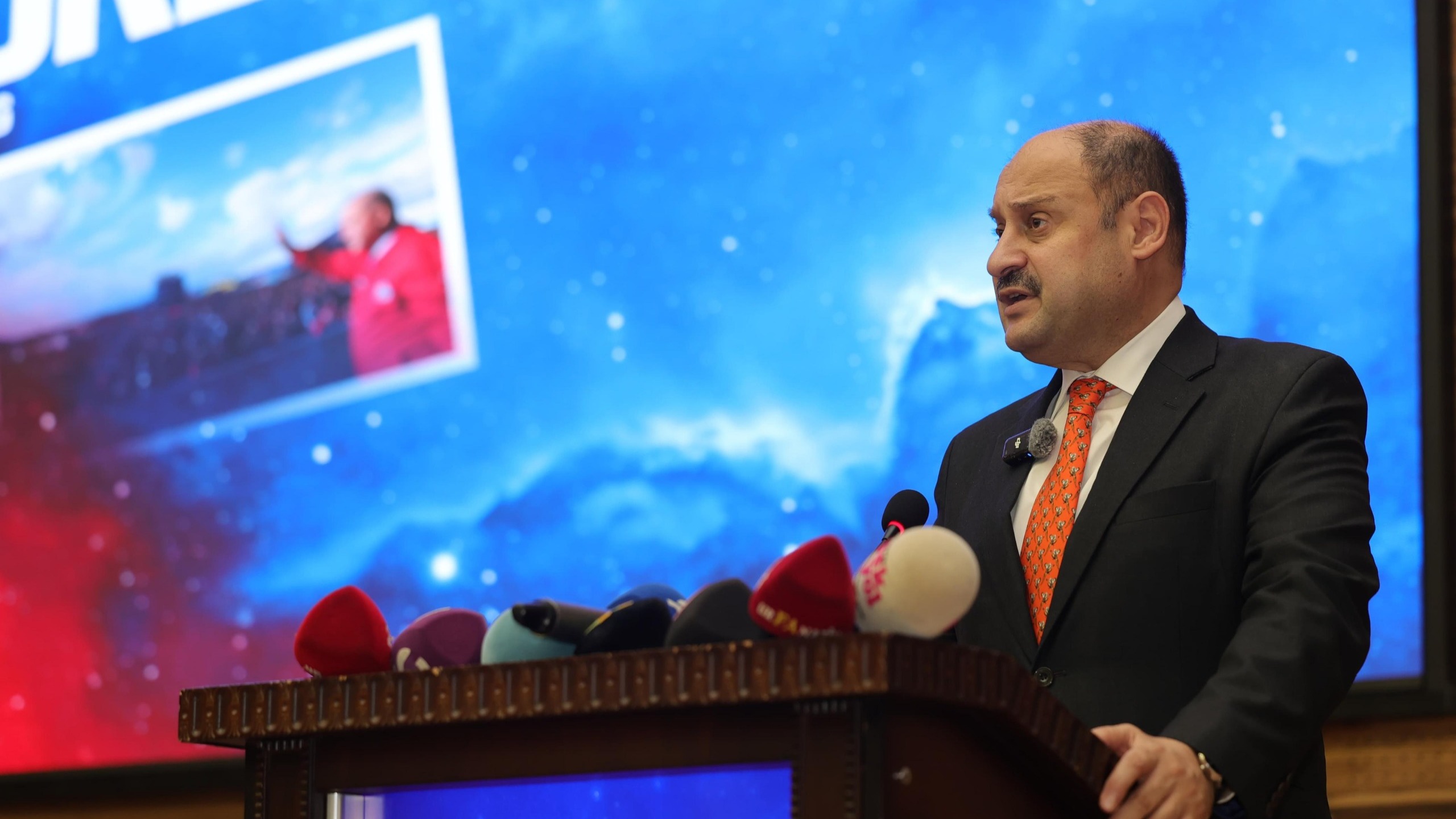 BAŞKAN GÜLPINAR: “GENÇLERİMİZİN BİLİM VE TEKNOLOJİDE ÖNÜNÜ AÇIYORUZ”