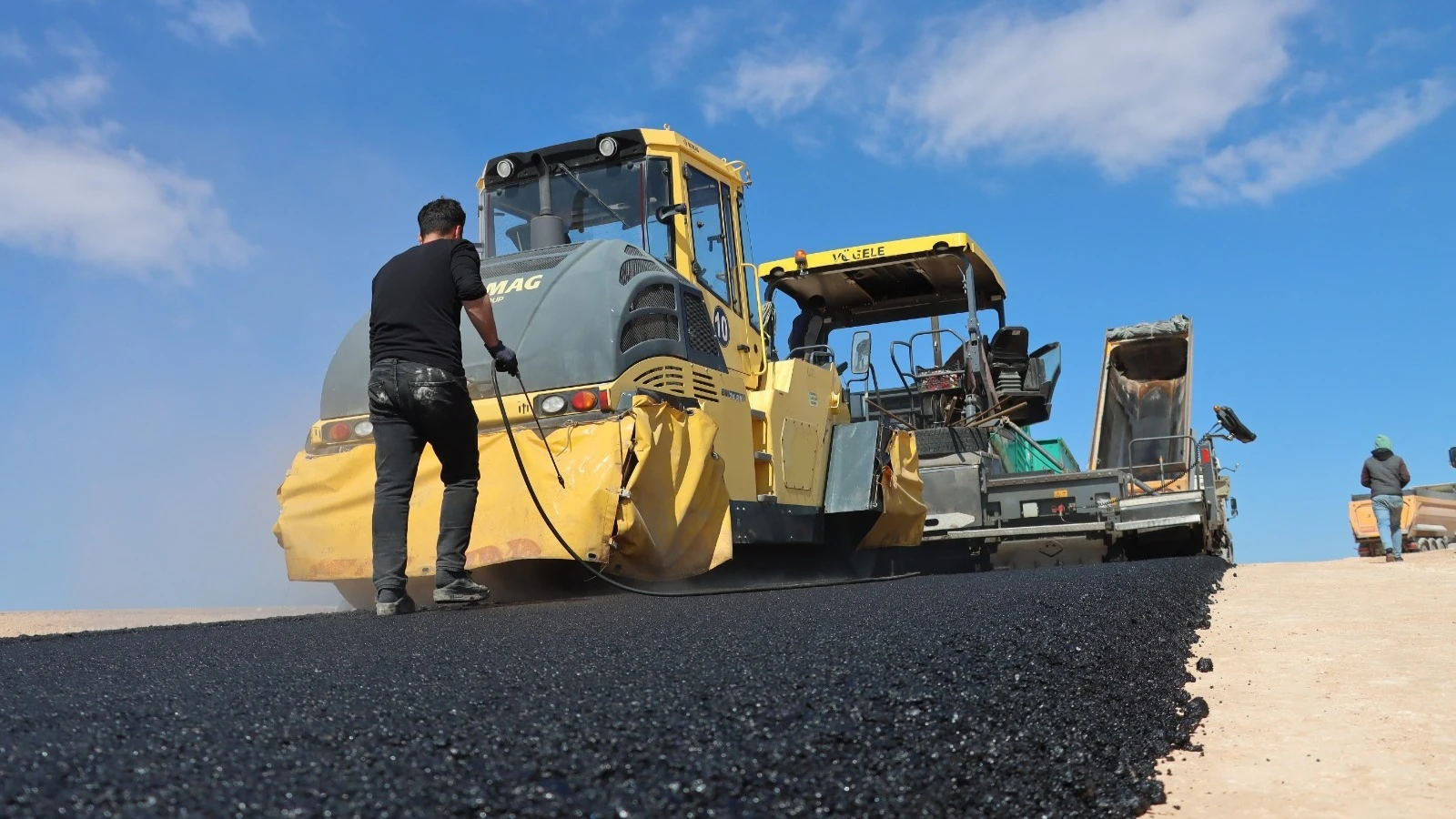 Şanlıurfa’da Modern Grup Yolunda Asfalt Çalışmaları Tamamlandı