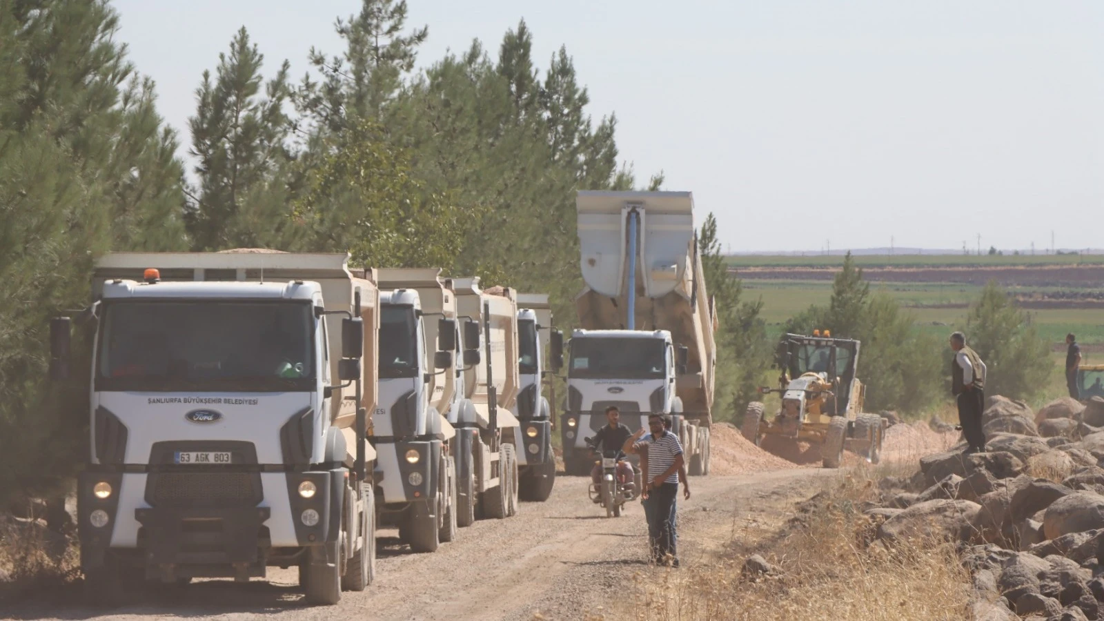 BÜYÜKŞEHİR’DEN SİVEREK KEÇİBURÇ’TA YOL YENİLEME ÇALIŞMASI