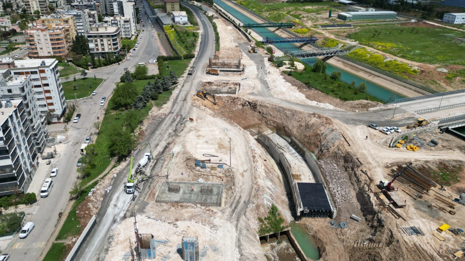 SÜRÜCÜLER DİKKAT! ÇEVRE YOLU ÇİFT YÖNLÜ KAPANDI