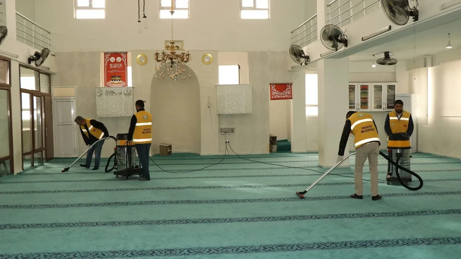 Haliliye’de Ramazan öncesi camilerde temizlik seferberliği!