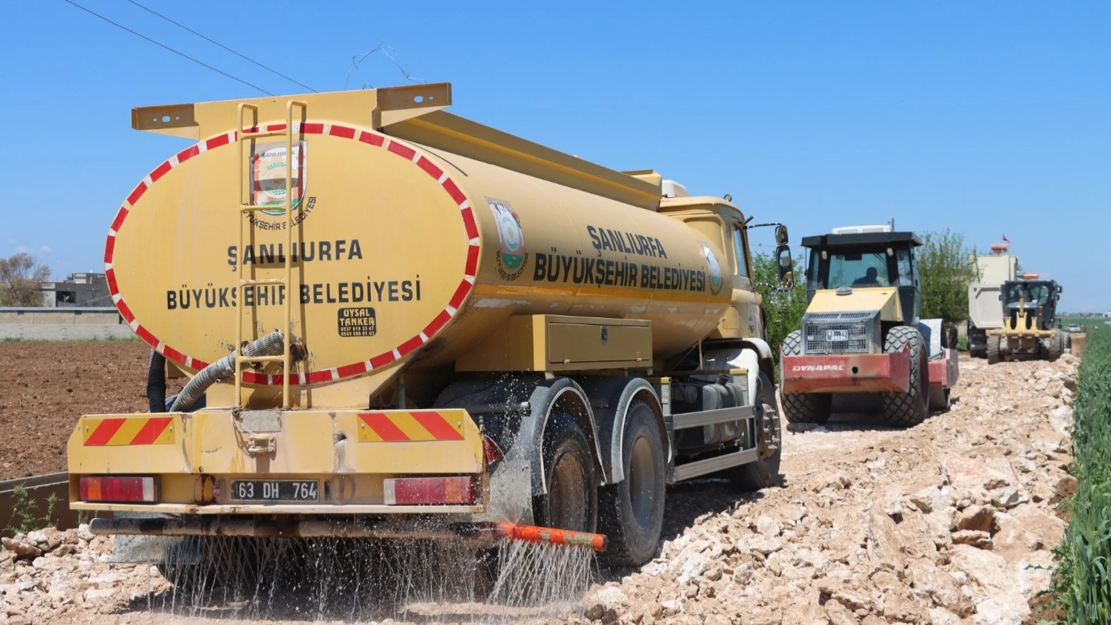 Büyükşehir, Harran’da 7,2 Kilometrelik Yolu Yeniliyor