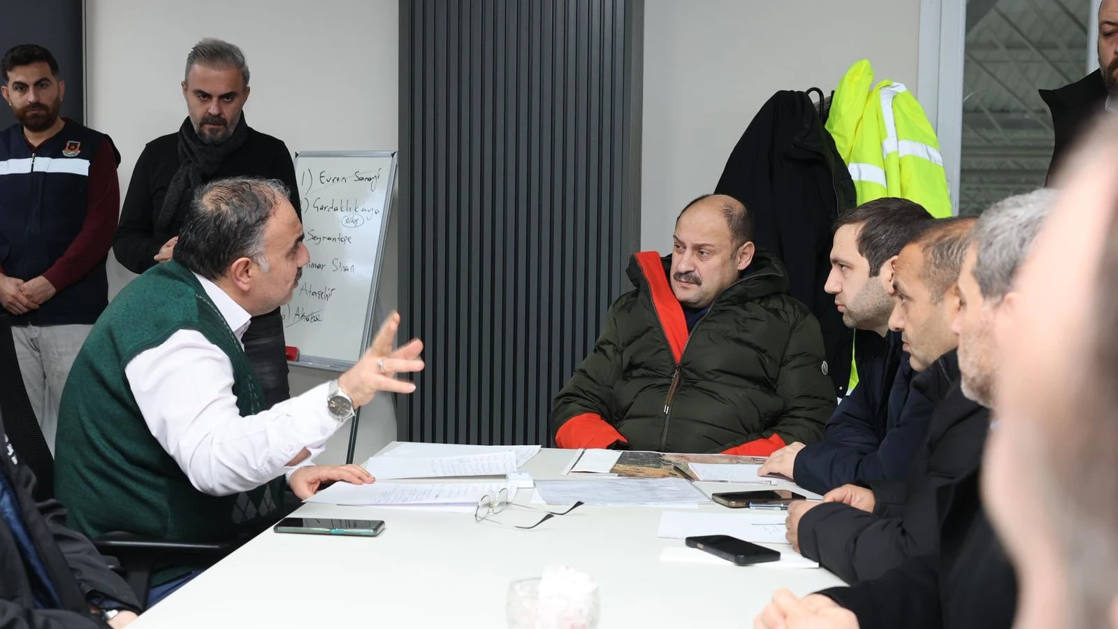 Şanlıurfa’da Karla Mücadele Çalışmaları Aralıksız Sürüyor!