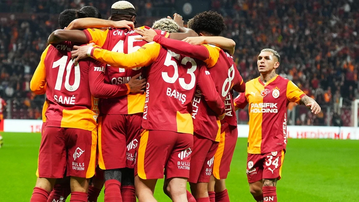 Galatasaray taraftarı önünde şampiyonluğunu ilan etmek istiyor