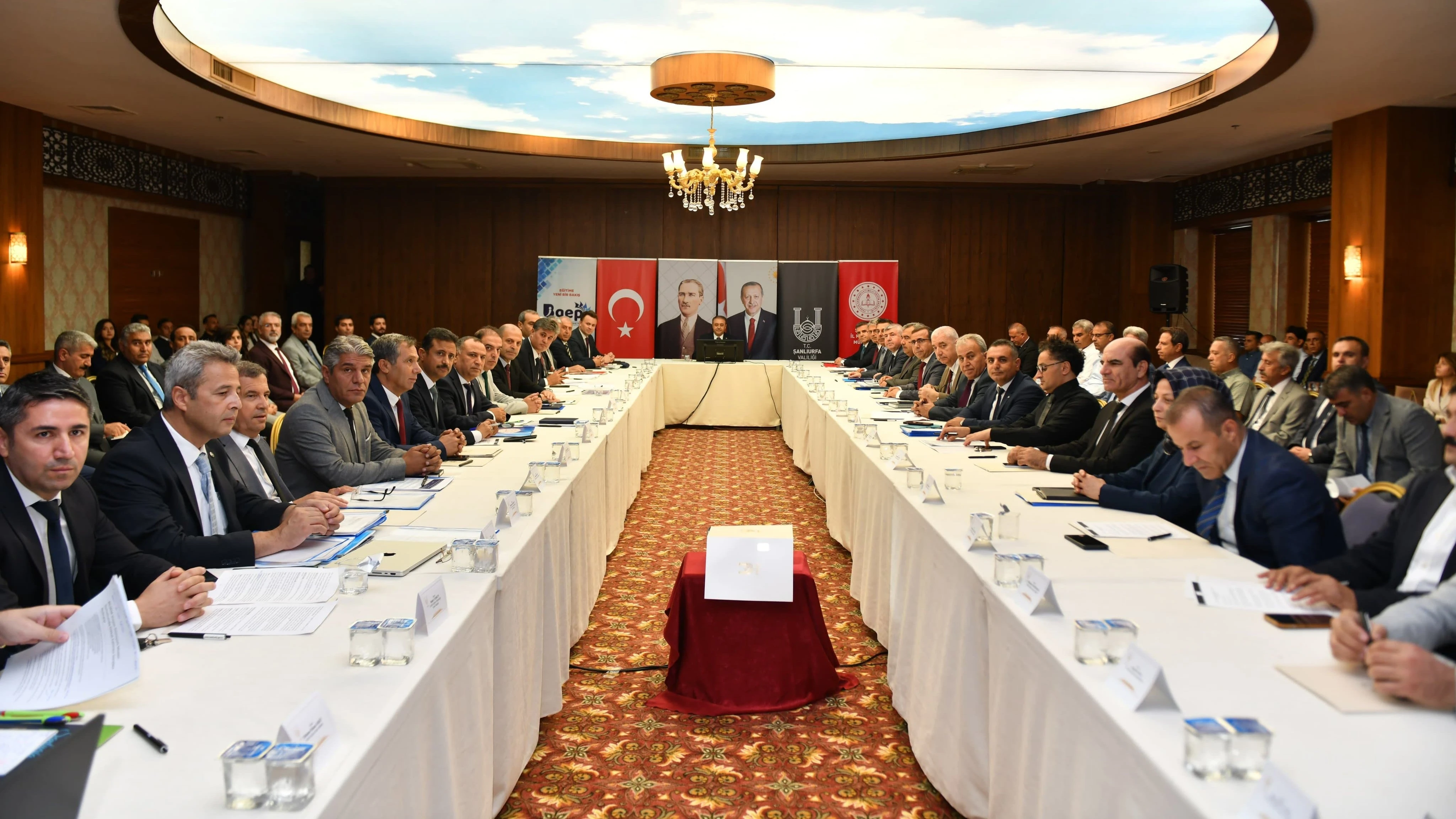 Eğitim yılı masaya yatırıldı