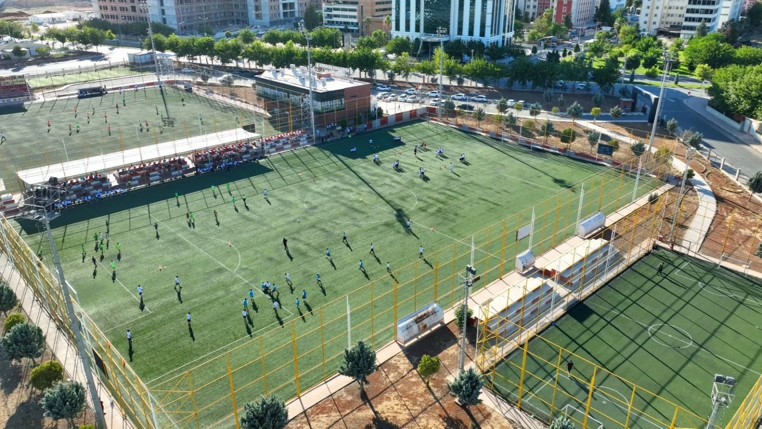 Urfa'da gençler futbolla buluşuyor