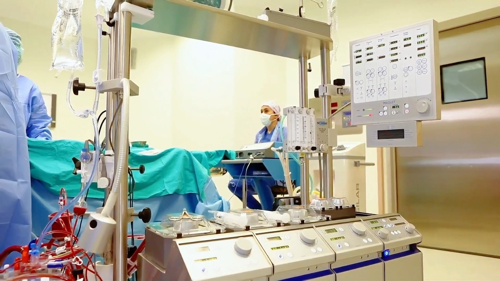 Şanlıurfa’da omuzdan girilerek kalp kapakçığı değiştirildi!