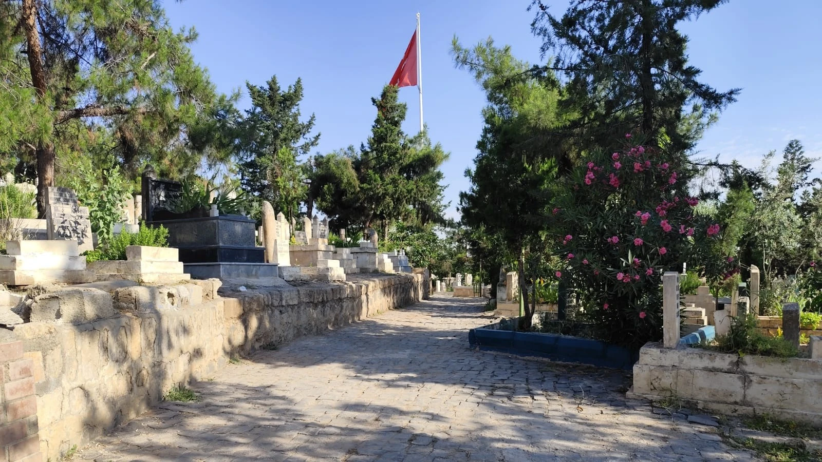 Eyyübiye’de Örnek Mezarlık Hizmeti