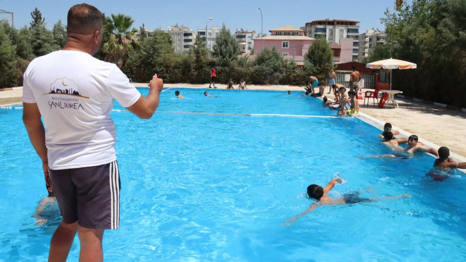 Büyükşehir'in Ücretsiz Havuzları Çocuklarla Dolup Taşıyor