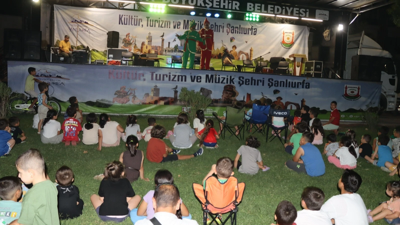 Büyükşehir’den Karaköprü’de Müzik Ve Eğlence Dolu Gece